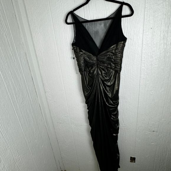 Adrianna Papell Metallic Draped V-Neck Evening Gown - Ruched Formal Dress Size 8 - Picture 7 of 13